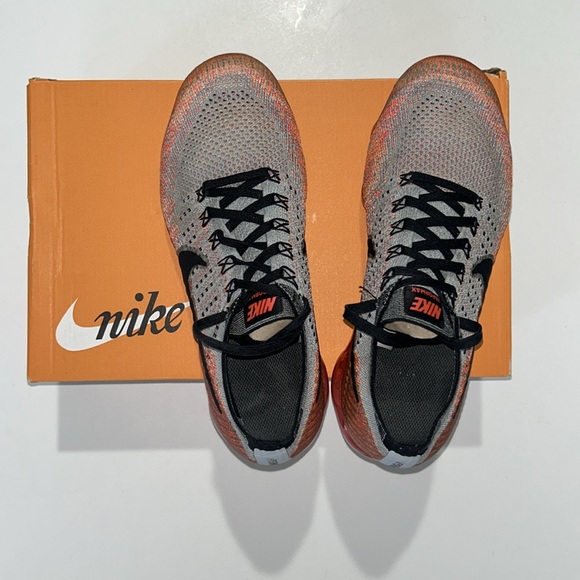 Nike Air VaporMax “Wolf Grey Bright Crimson” Women’s Size 9 - Picture 6 of 9